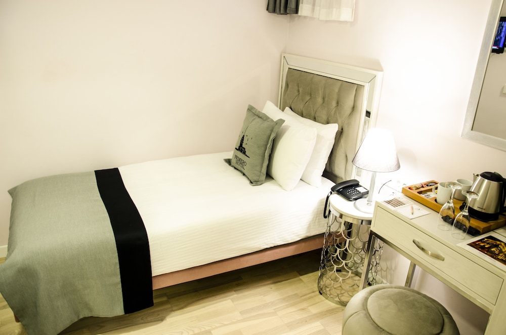 Primero Hotel 20/65
