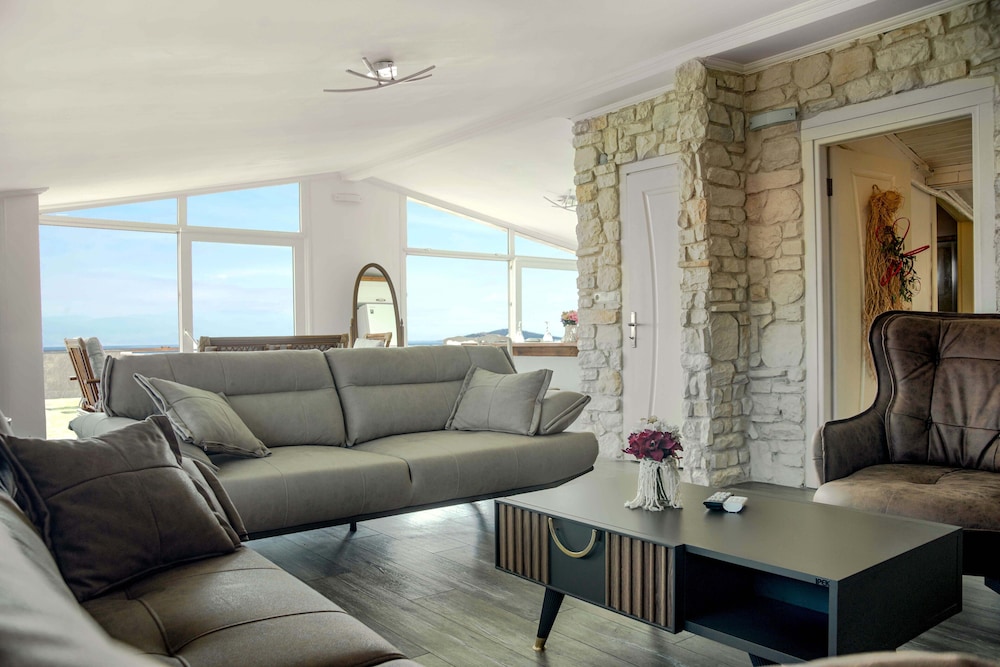 Cunda Aksac Otel 28/50