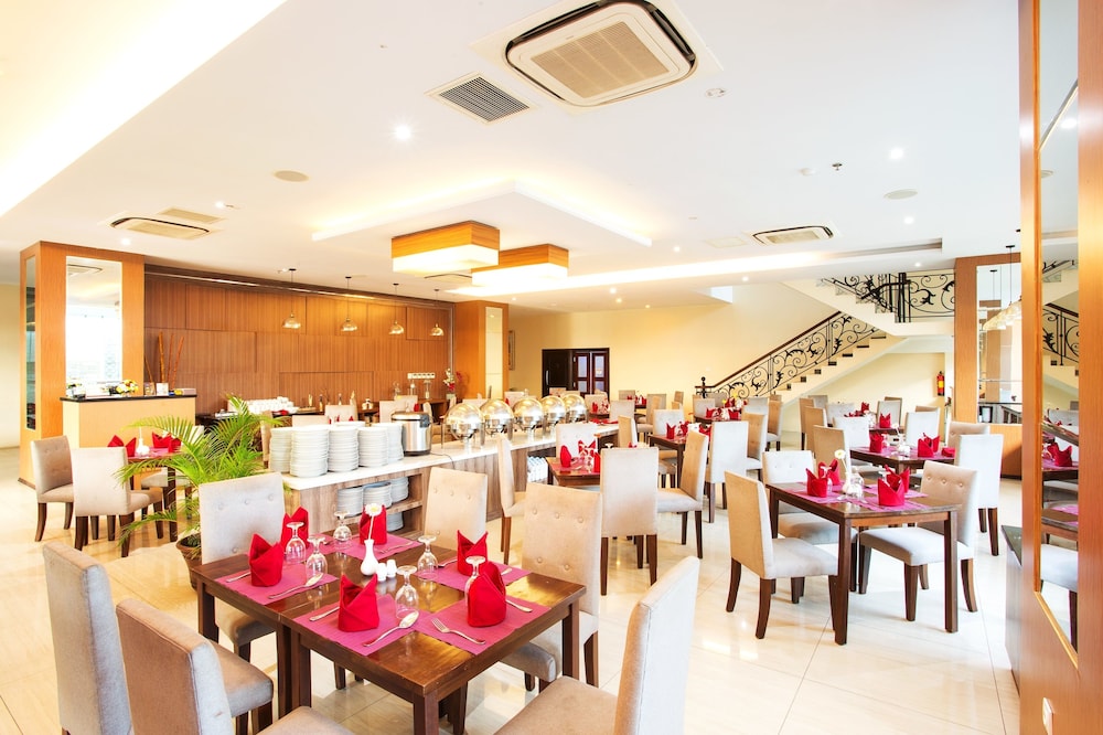 TARA HOTEL 36/46