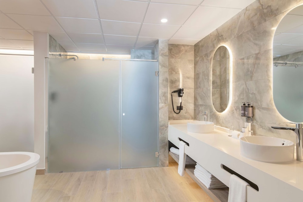 Serenade All Suites - Adults Only Resort 50/50