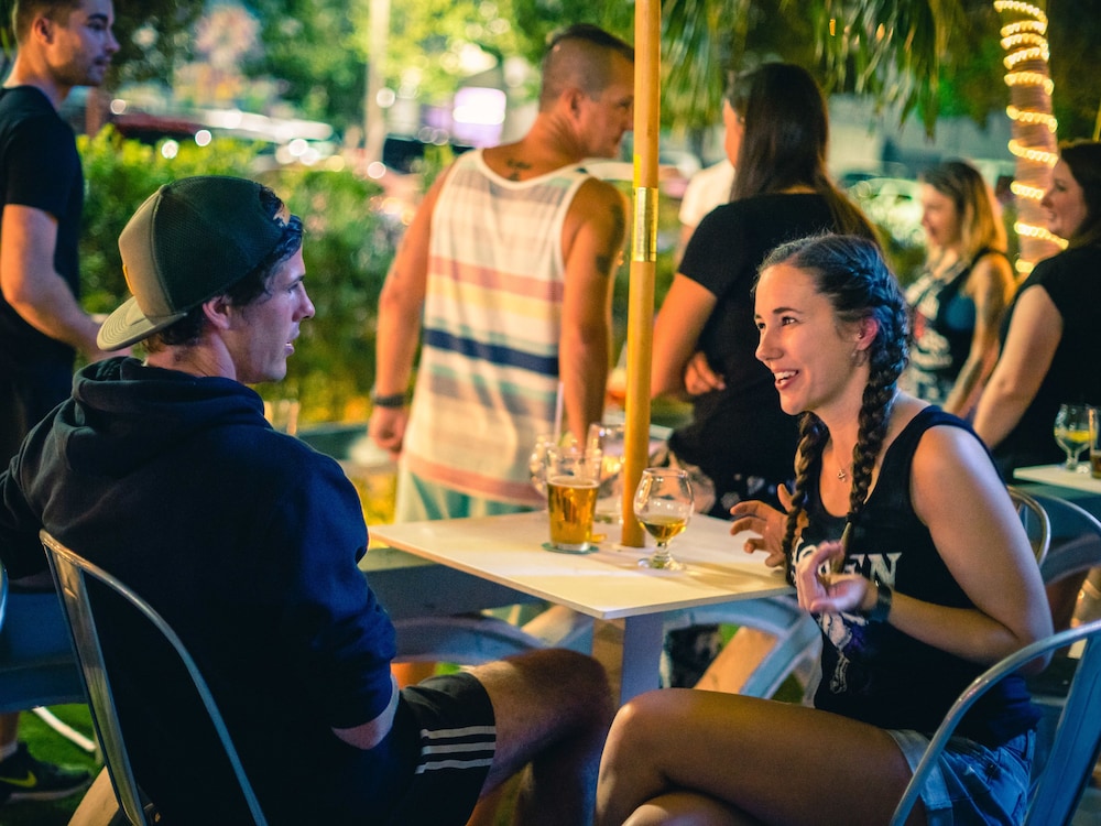 Beds N' Drinks Hostel 40/66