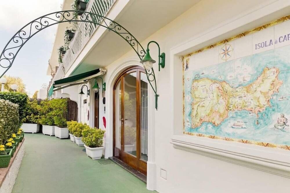 Hotel Carmencita 4/52