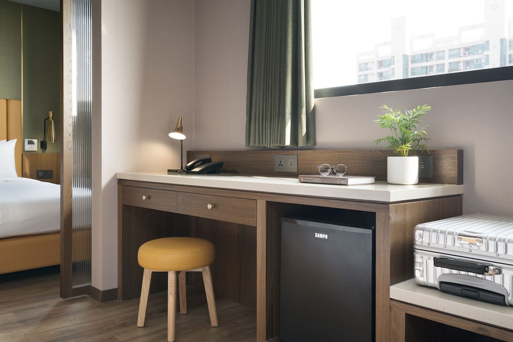 Kindness Day Hotel 50/55