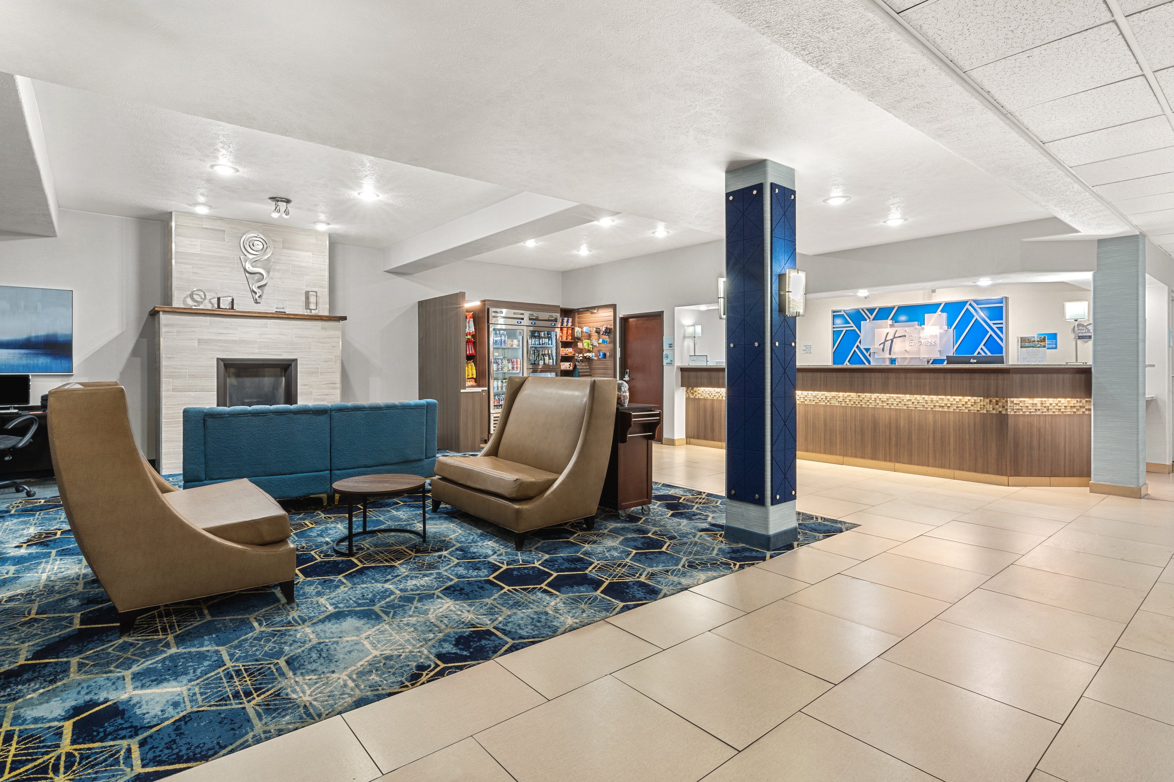Holiday Inn Express Hotel Wenatchee 9/57