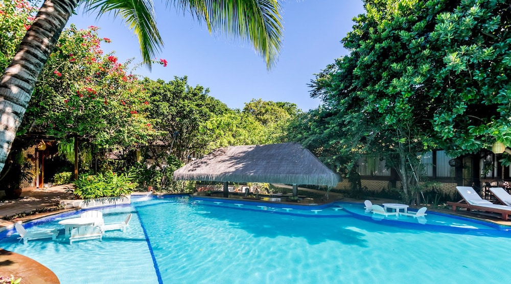SOMBRA E AGUA FRESCA RESORT 46/49