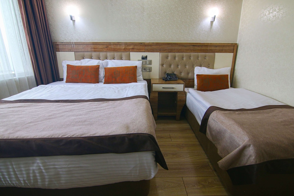Grand Zara Hotel 27/49