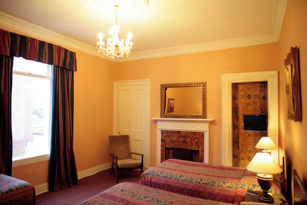 Averon Guest House 31/50