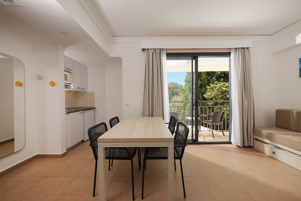 Playa Mondrago Hotel Apartments 38/57