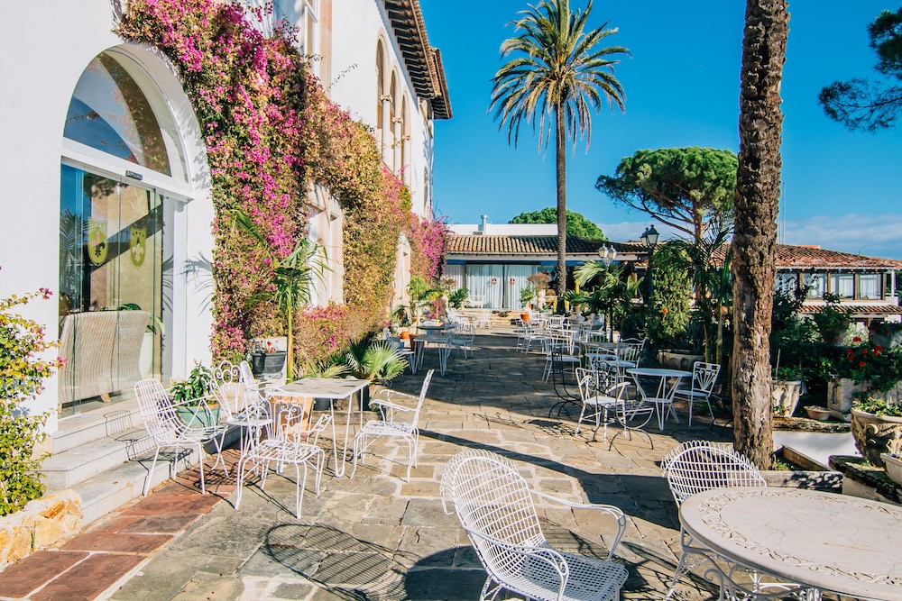 Hotel Roger de Flor by Seleqtta 10/66