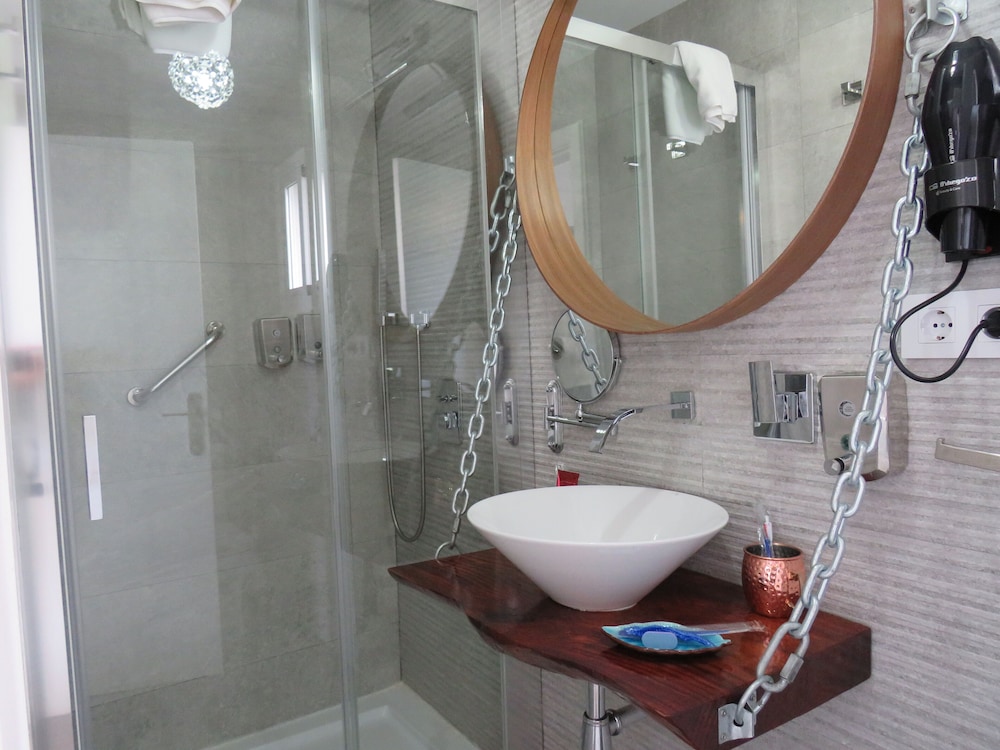 HOTEL LUA BOUTIQUE 13/15