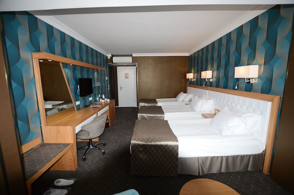 Akol Hotel 18/50