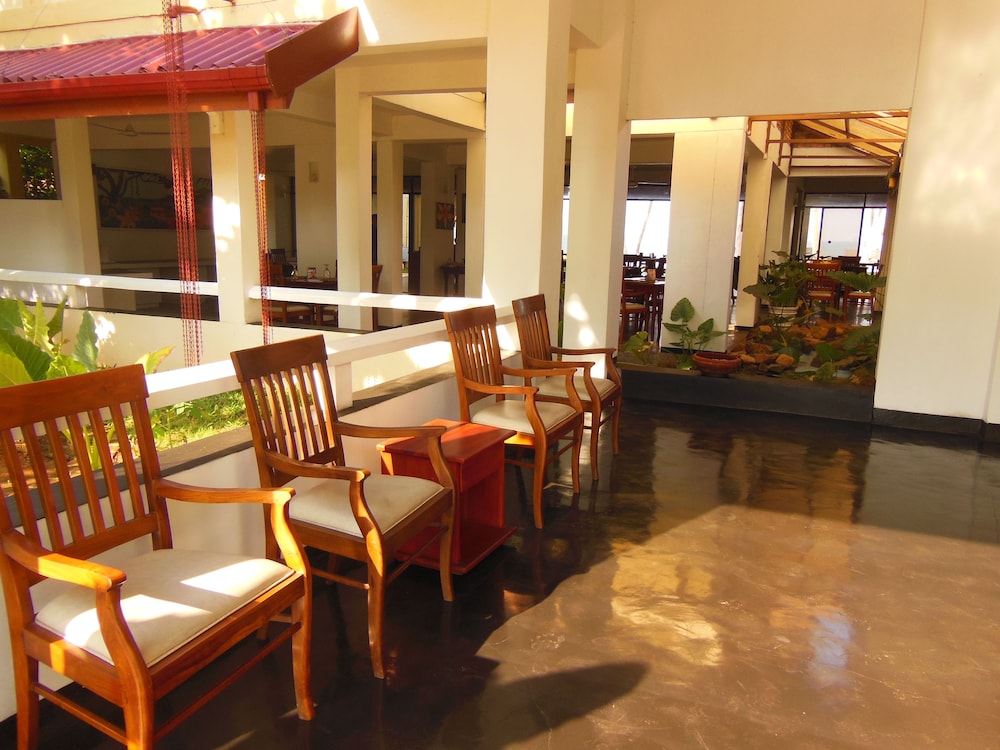 Sanmali Beach 18/41