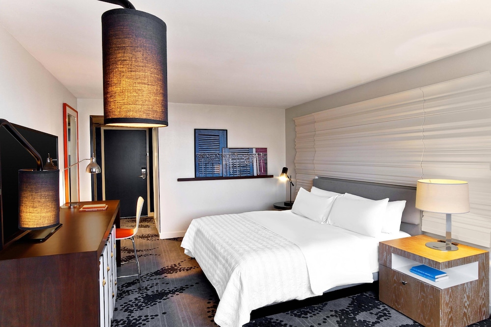 Le Meridien New Orleans 9/40