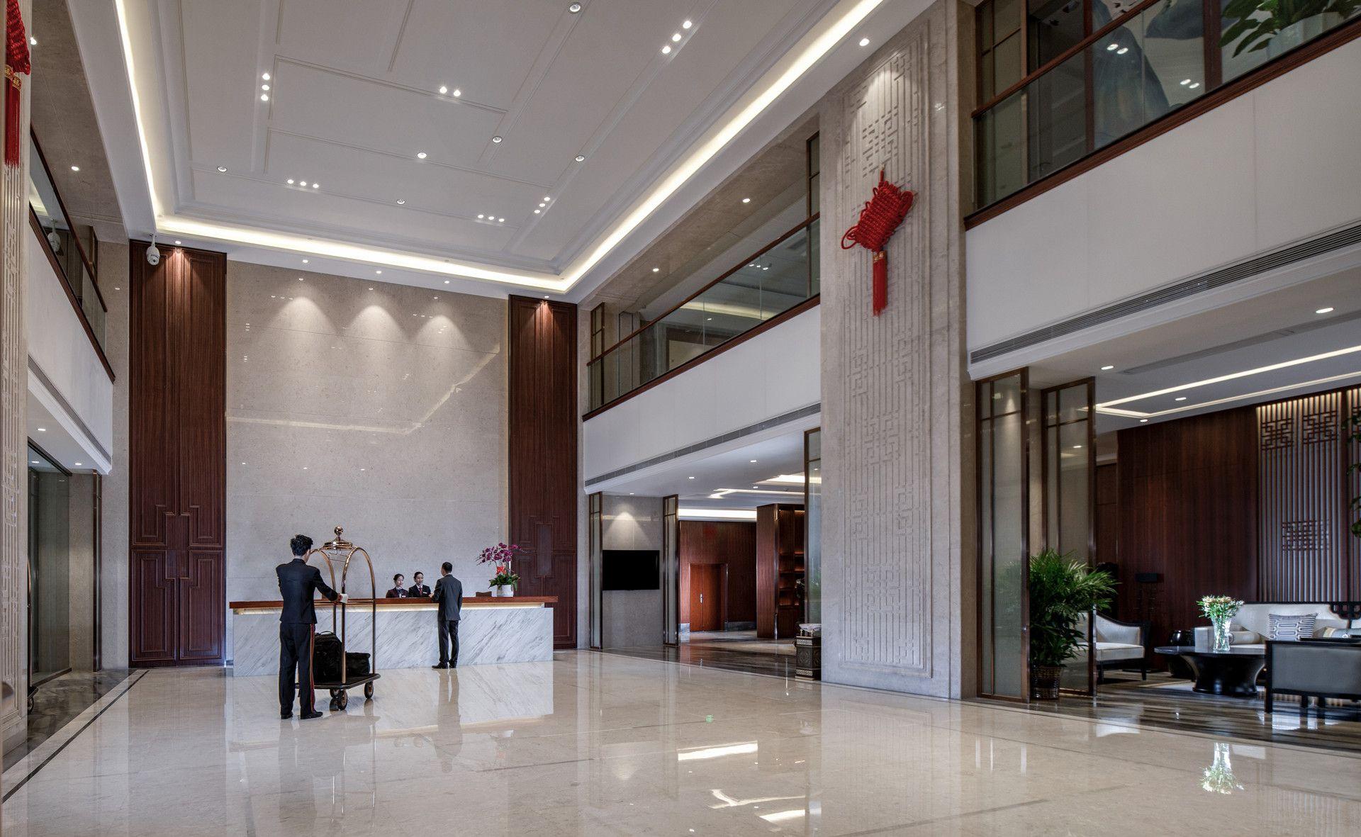 Yuelin Hotel 8/42