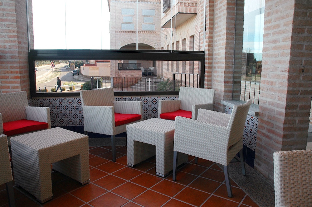 LA BASTIDA HOTEL 8/18