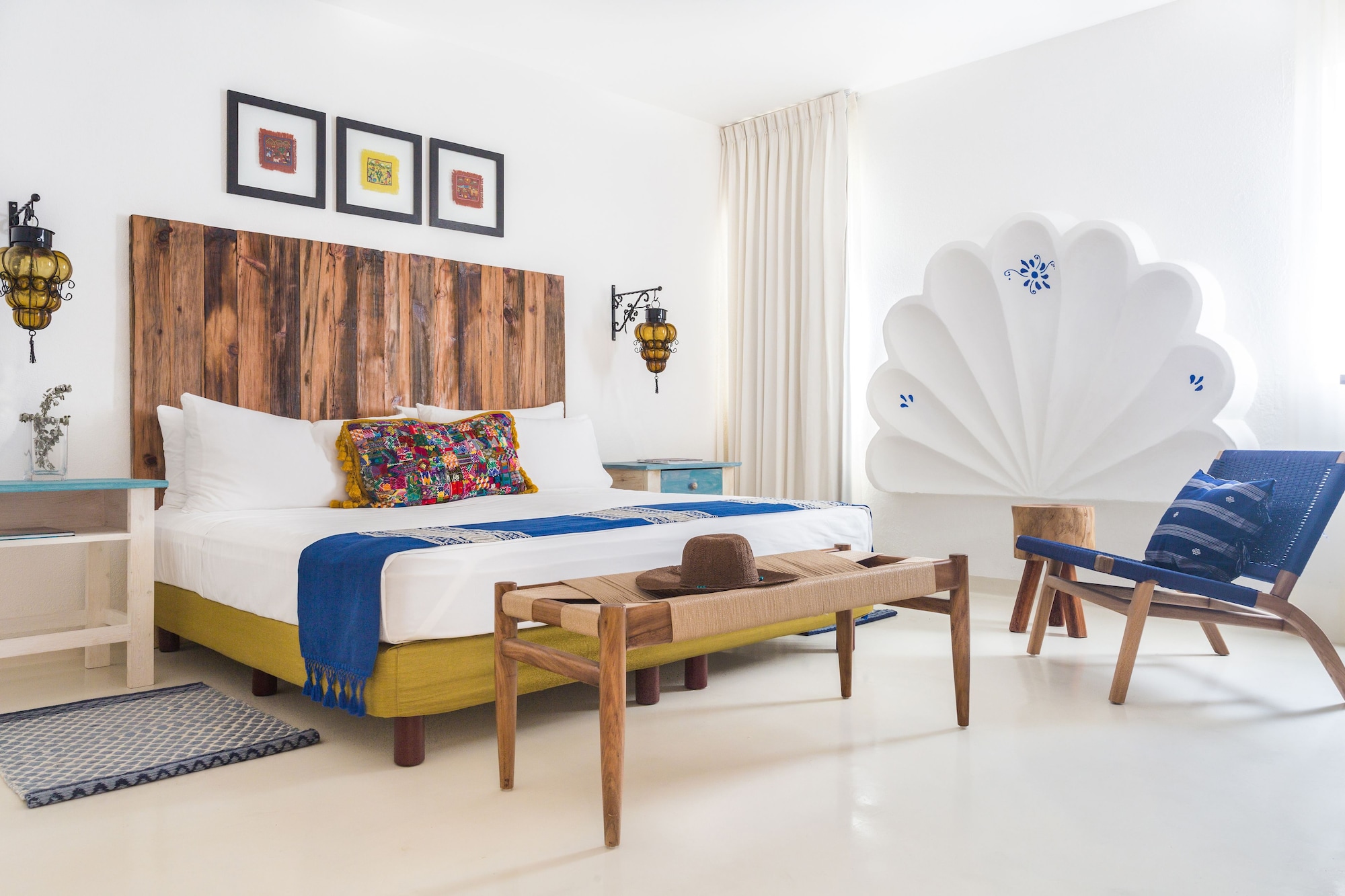 1 BEDROOM, SUITE, PARTIAL OCEAN VIEW