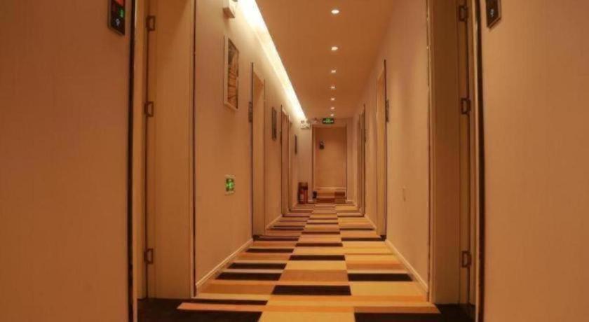 Shell Hebi Qi County Qi River Road Hotel 35/44
