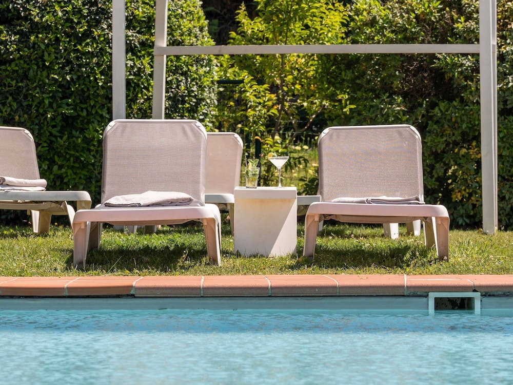 Hotel Mercure Aix en Provence Sainte Victoire 42/47