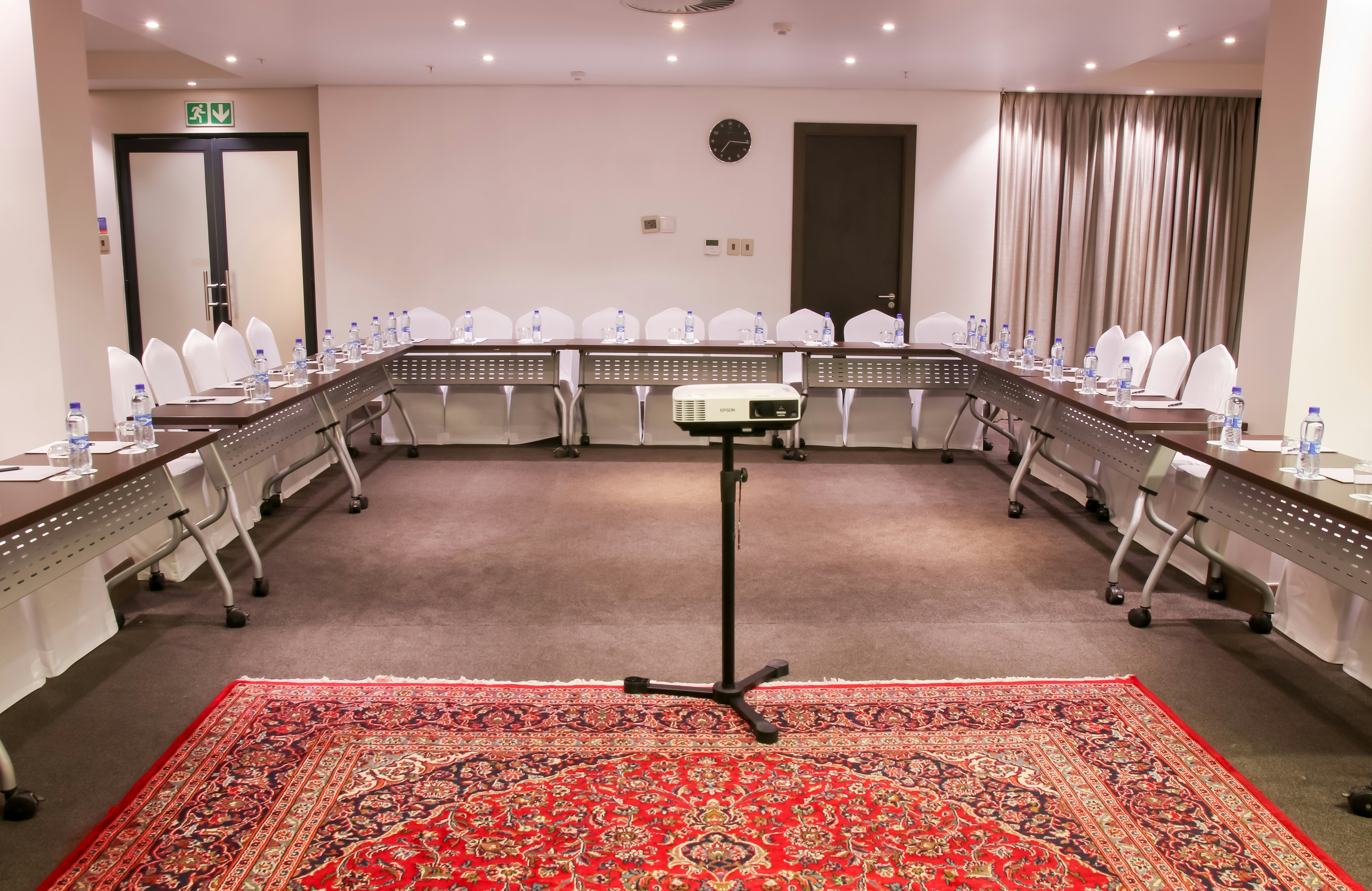 Legend Hotel Lagos Airport Curio Collection By Hilton 28/81