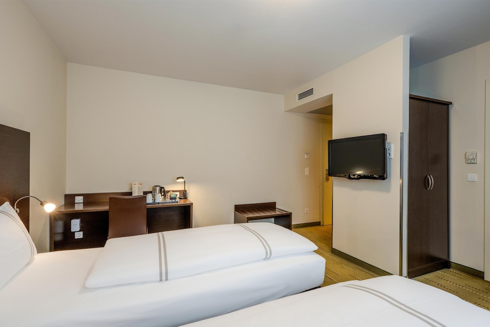 STANDARD, DOUBLE OR TWIN BED