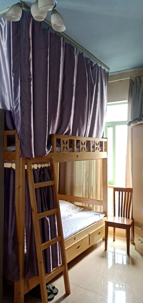 Shu Xu Internet Hostel 10/22