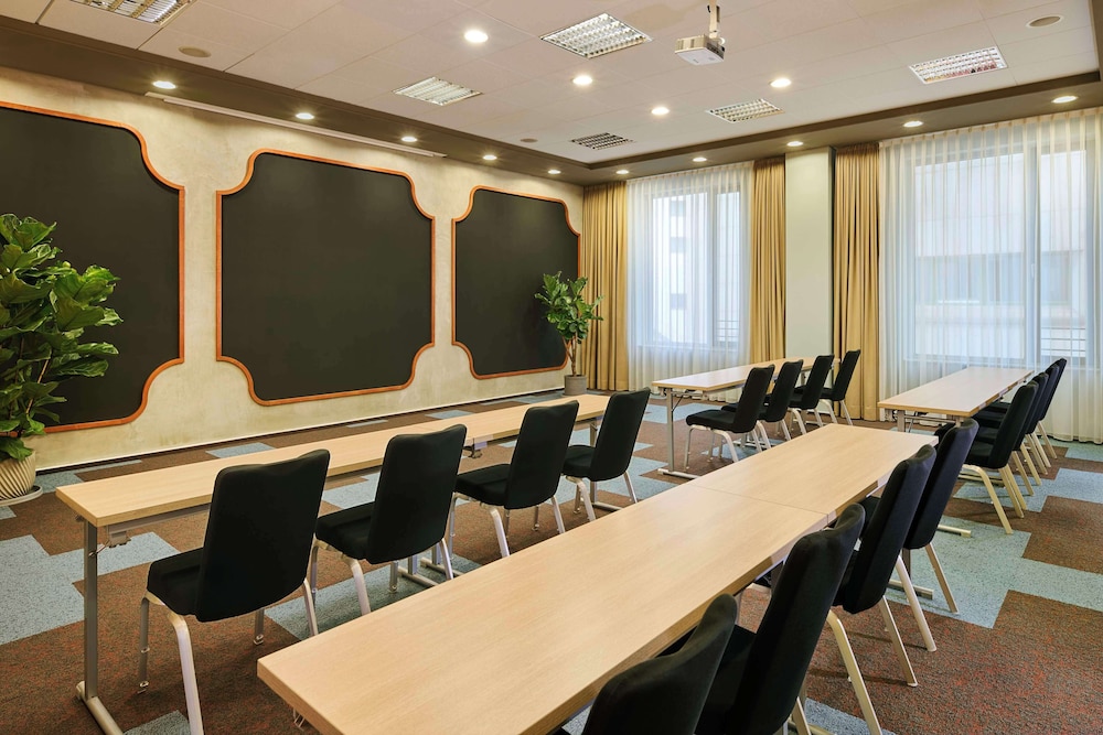 Avani Frankfurt City Hotel 44/50