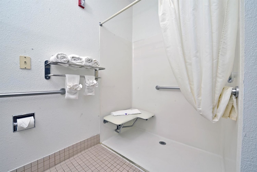Motel6 Dallas, TX - North - Richardson 55/55