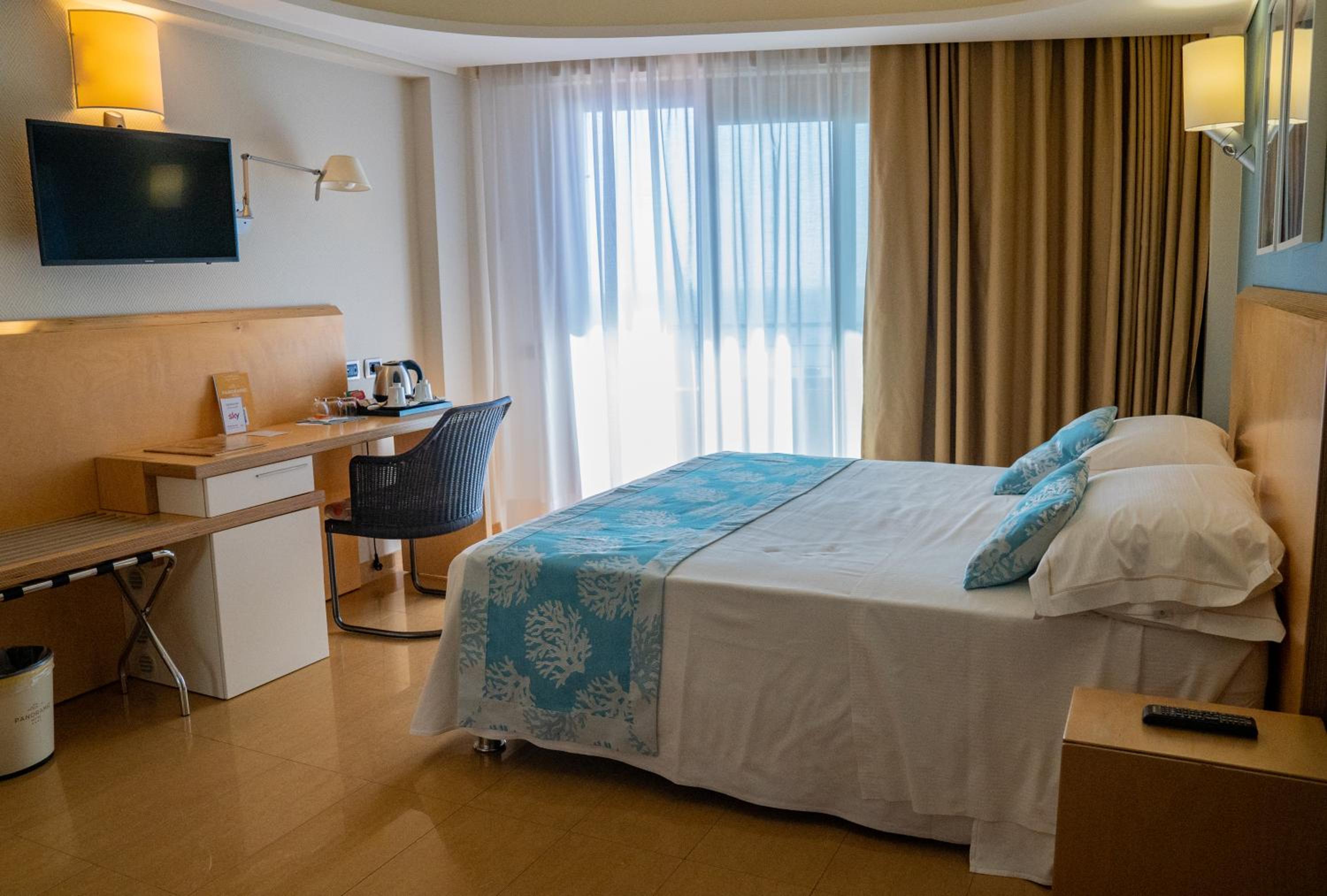 غرفة بسرير مزدوج بشرفة، Panoramic Hotel Taormina 4/5