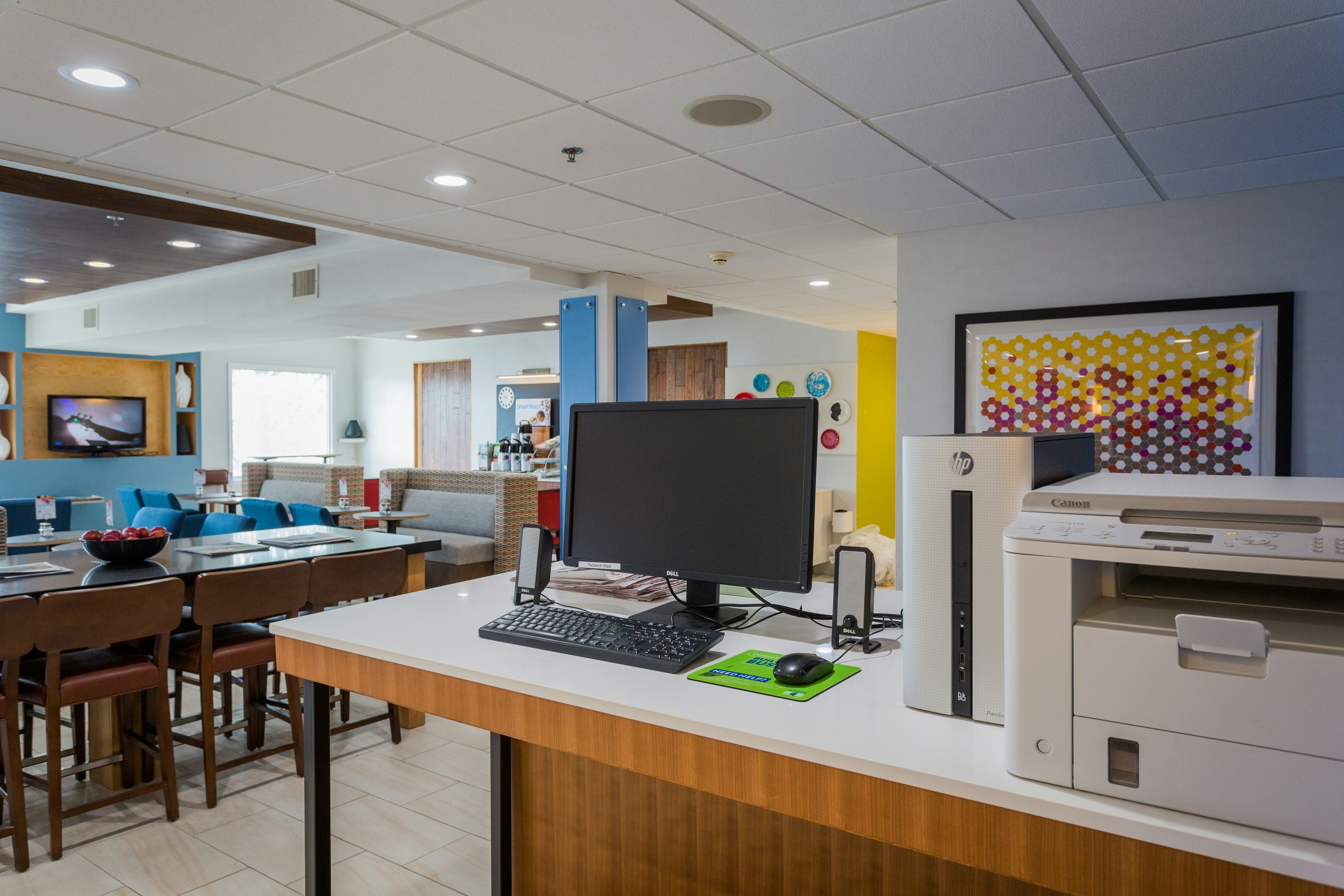 Holiday Inn Express Hotel And Suites Reading 44/48