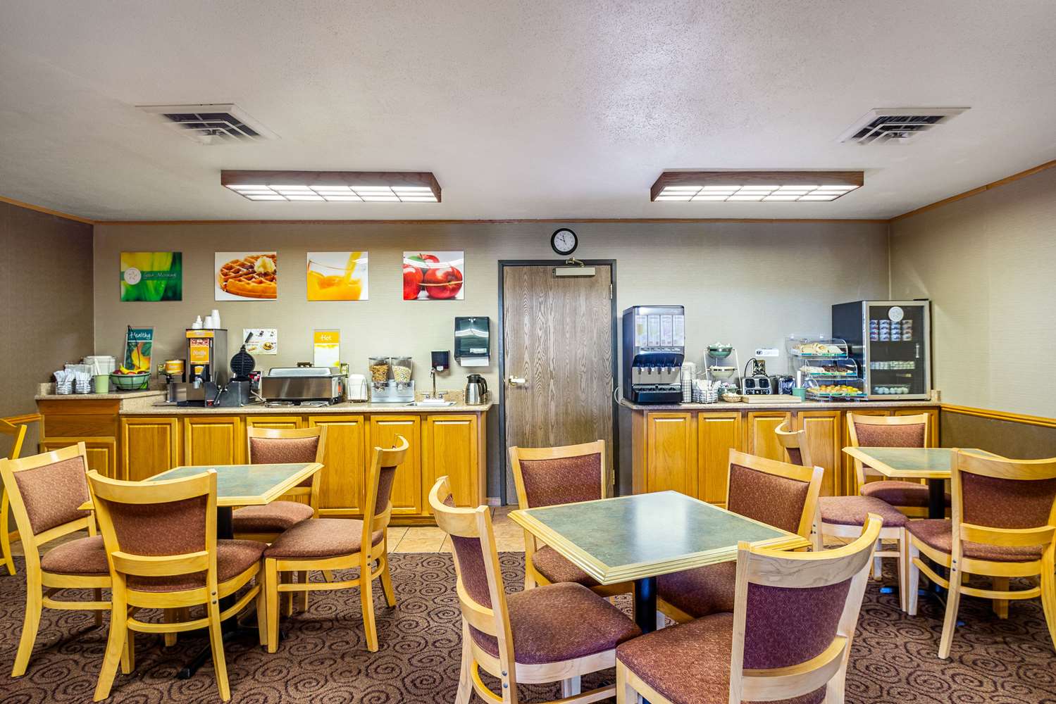 restaurant cafeteria