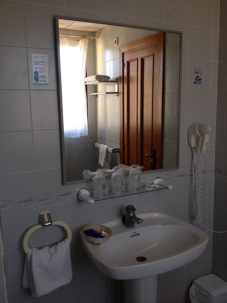 Hotel Amoros 19/69