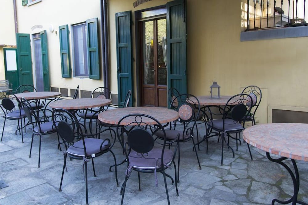 Florence Decamerone B&B 18/23