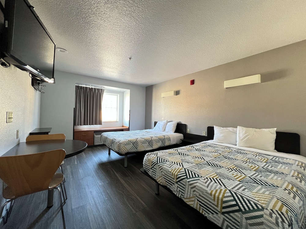 Motel6 Meridian, ID - Boise W 14/30