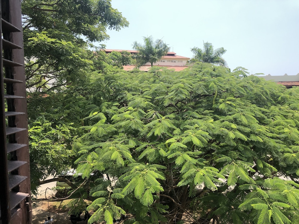 Beyt Al Salaam Boutique Hotel 56/63