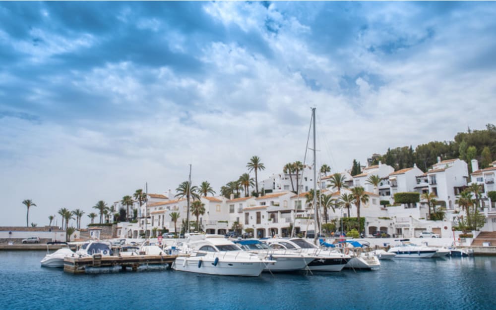 La Caleta Bay 42/44