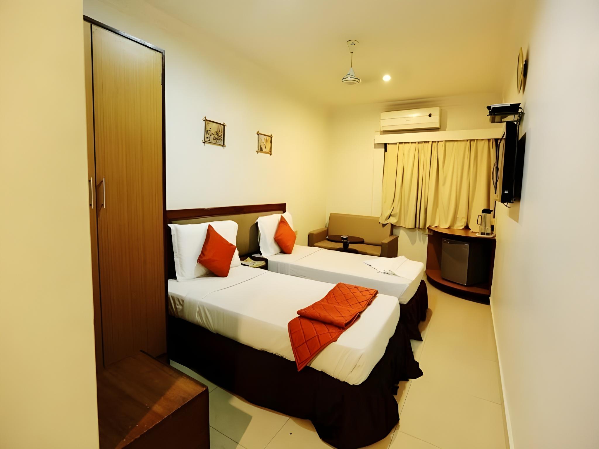 Oyo 1114 Hotel Sitara Paradise 17/26