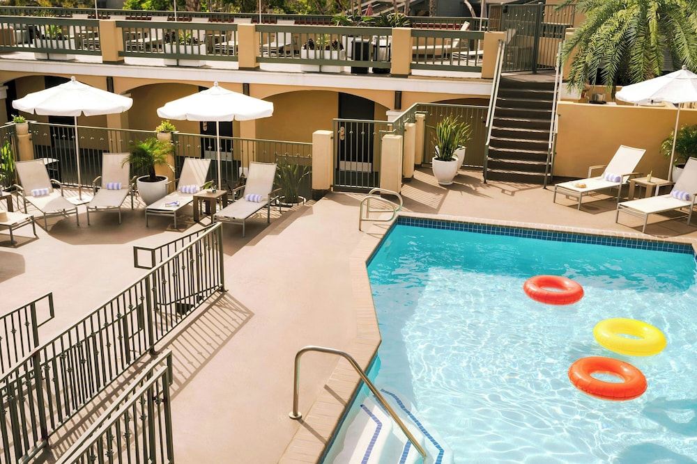 Laguna Brisas A Beach Hotel 46/50