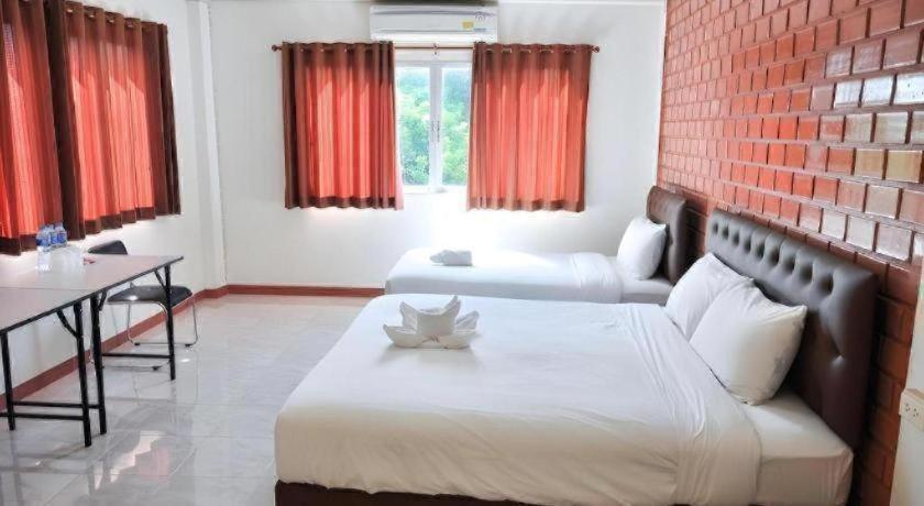 Budsarakam Place Hotel 11/33