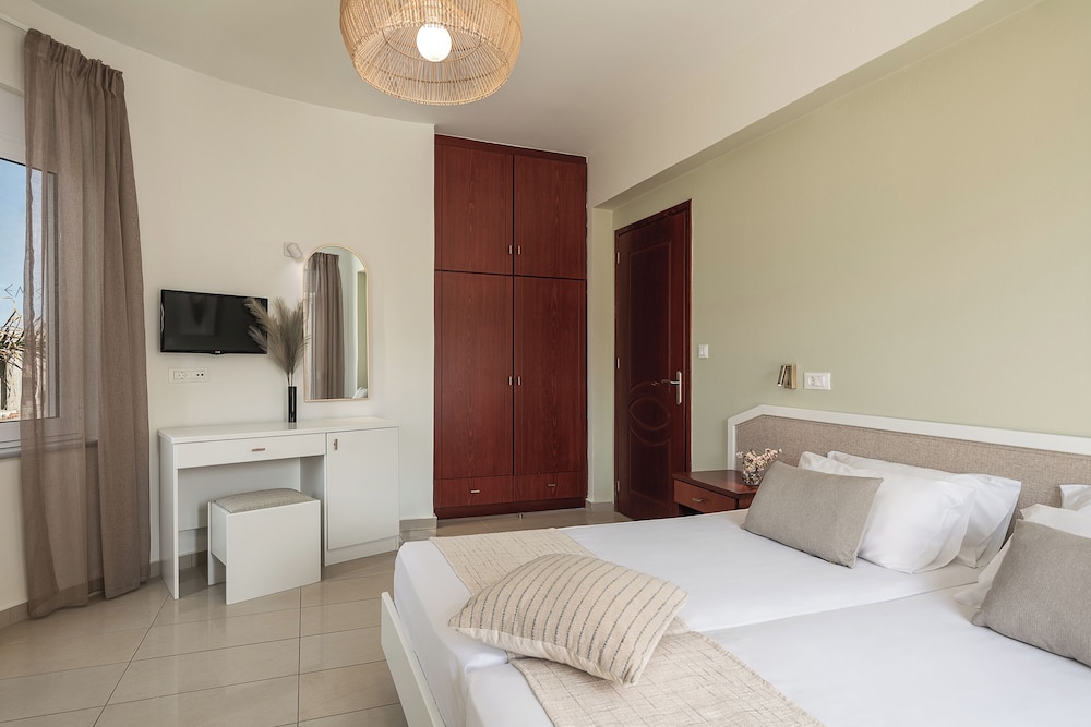 Artemis Hotel Apartments 21/50