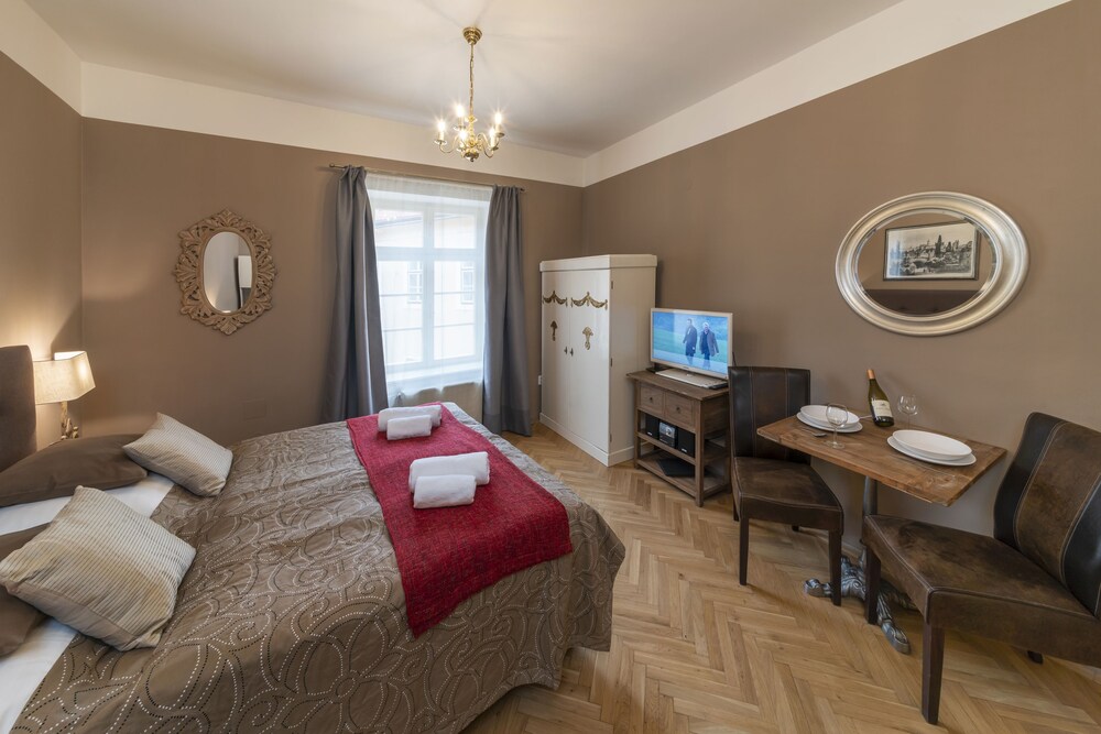 Old Town Aparthotel Michalska 40/75