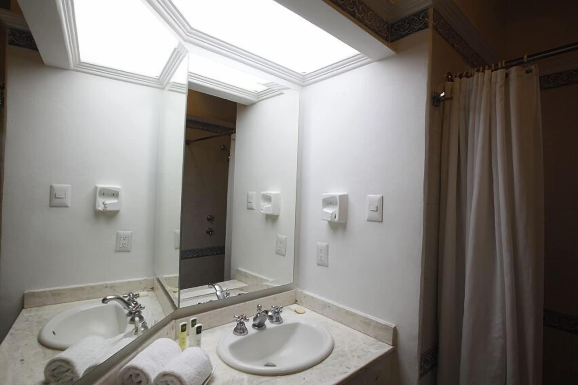 Exclusive, Studio, Suite, Sofa, HOTEL HACIENDA LA VENTA 10/10