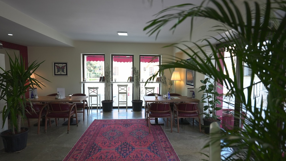 Pertevniyal Aziziye Hotel 34/50