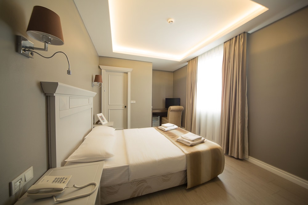 Semsan Hotel 25/66