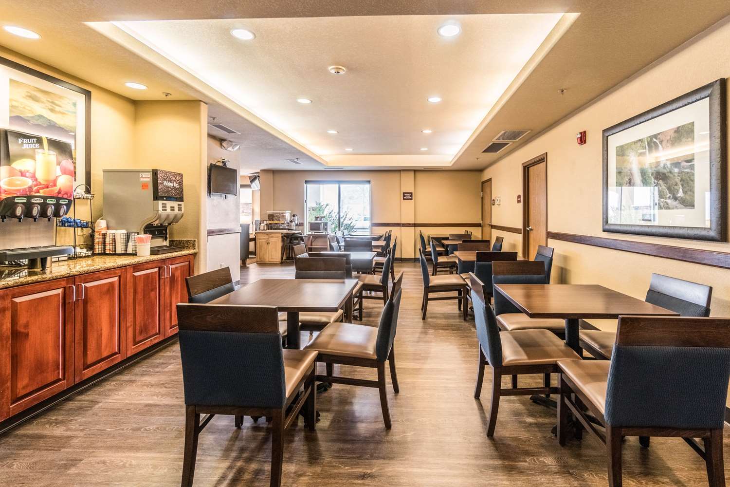 Comfort Inn and Suites Rifle 38/49