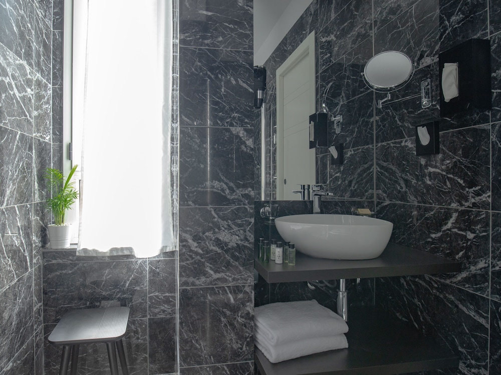 Aiello Hotels - Centrale 24/25
