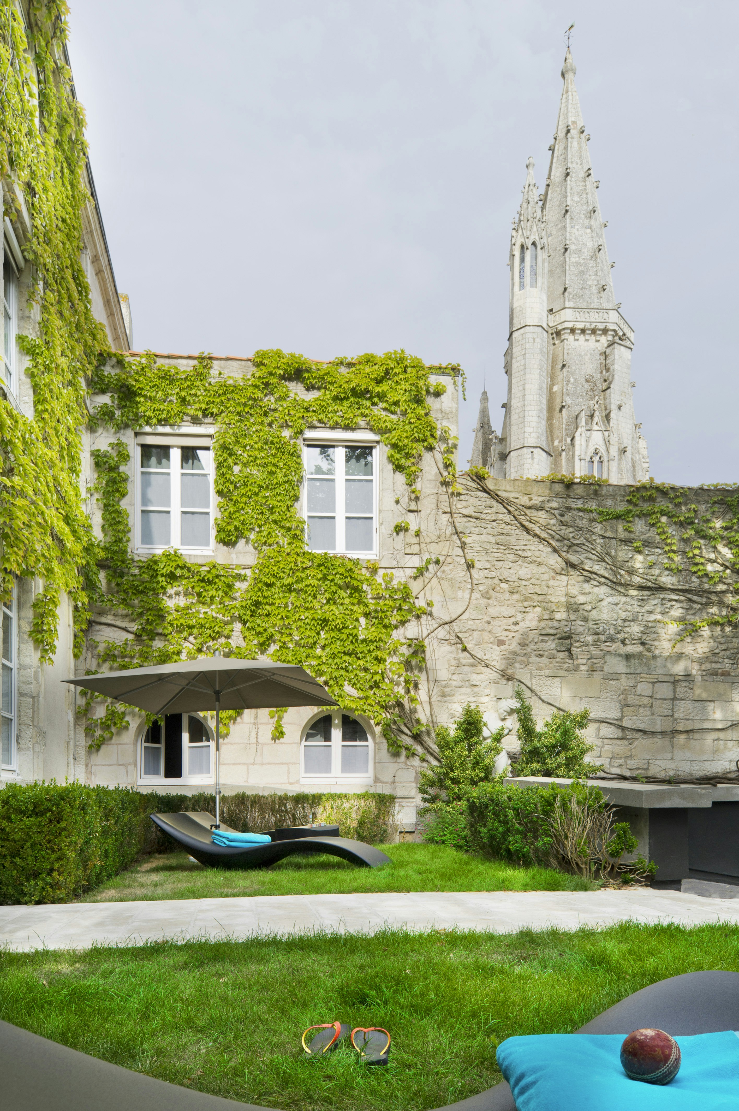 La Monnaie Art Spa Hotel 43/47