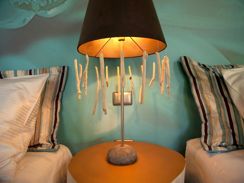 Cala Luna Boutique Hotel and Villas 54/86