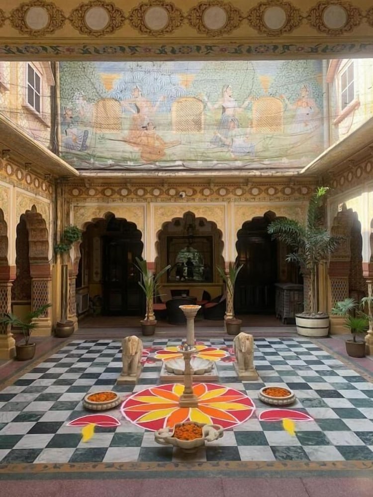 Bissau Palace 5/50