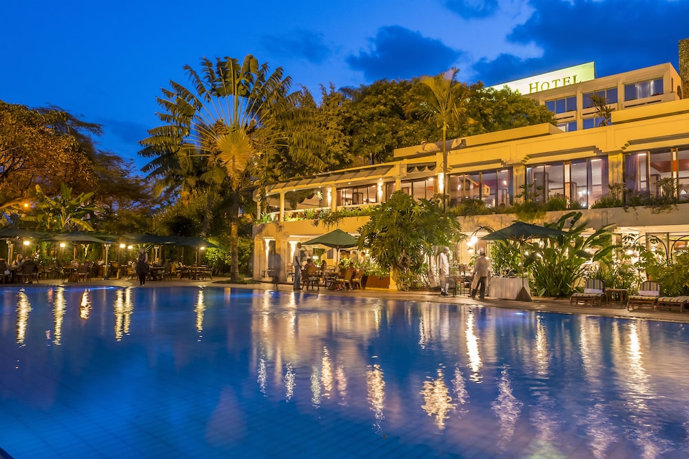 Nairobi Serena Hotel 78/82