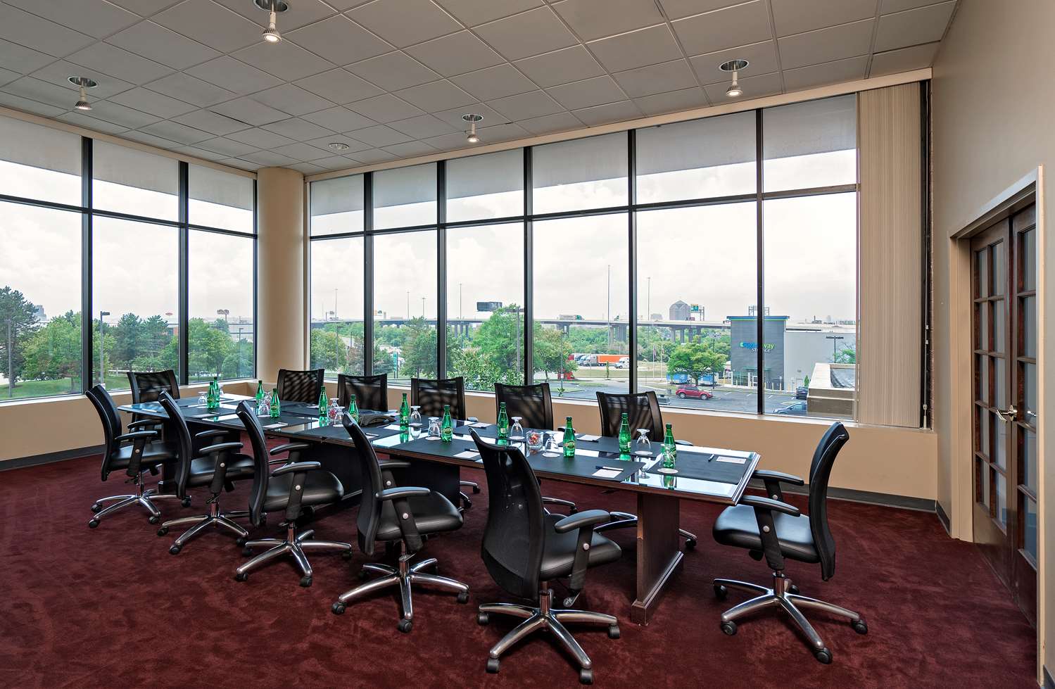 Best Western Plus Hotel & Conference Center 45/46